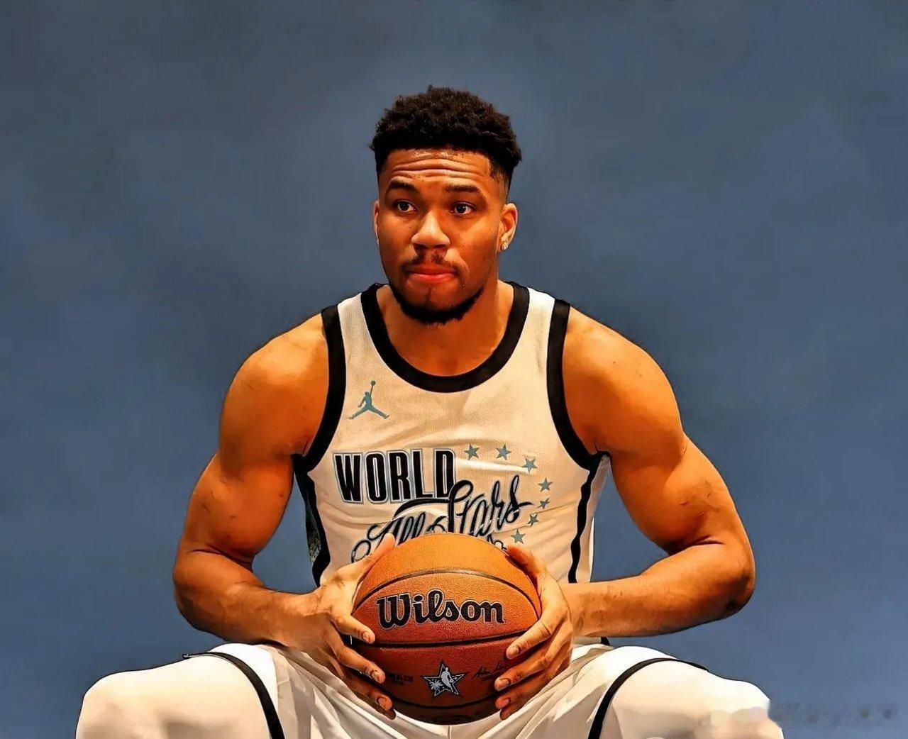 字母哥icon直播放狠话：如果NBA所有国际球星组队，完全可以击败美国男篮ico