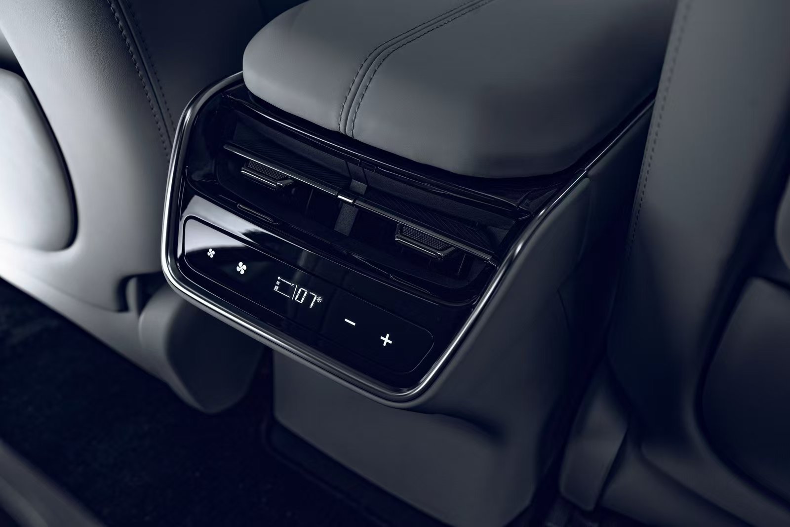 小米官微预祝铂智7上市成功广汽丰田铂智7这次，真的跳出了传统合资的固有思路，打法