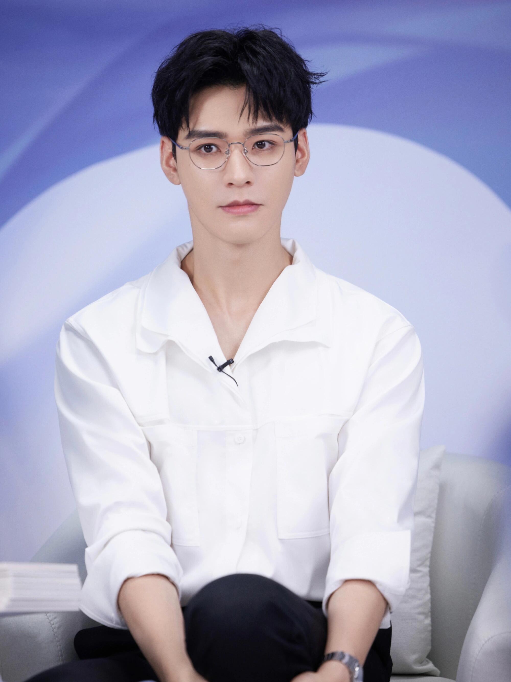 👀龚俊宋祖儿合作《等风热吻你》？网传《等风热吻你》由龚俊、宋祖儿主演，虽然还没