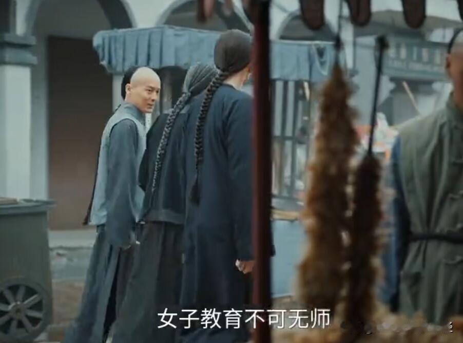 南通民间一直崇尚“尊重女性、男女平等”，甚至有点“重女轻男”。很多外省人至今不能