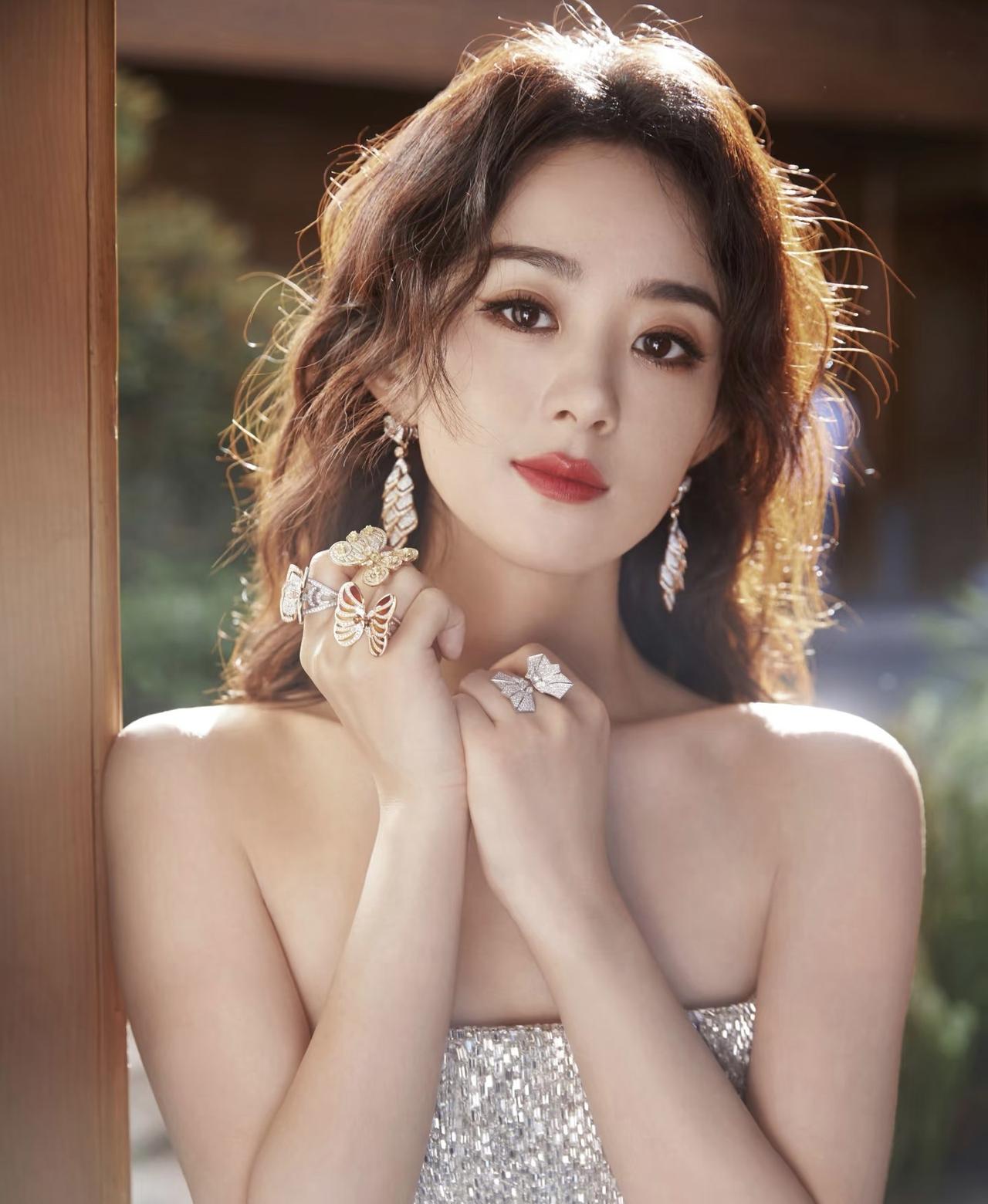 赵丽颖估计很难结婚了，

不是放不下冯绍峰，

也不是没人馋她身子，而是38岁的