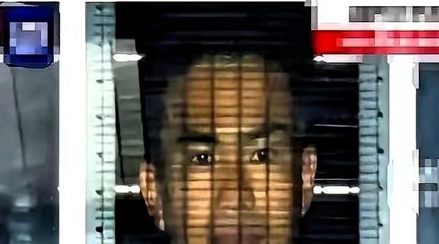 那个闯我们大使馆的日本军官，最狠的不是他翻墙，也不是他买刀。是咱们的人把他当场按