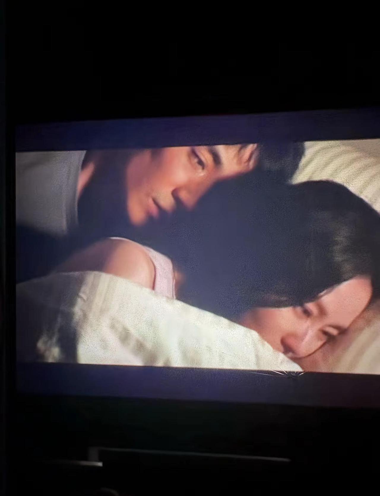 出轨后被孕期的妻子发现后的你 不是后悔愧疚对妻子和未出生的孩子的伤害 而是后悔被