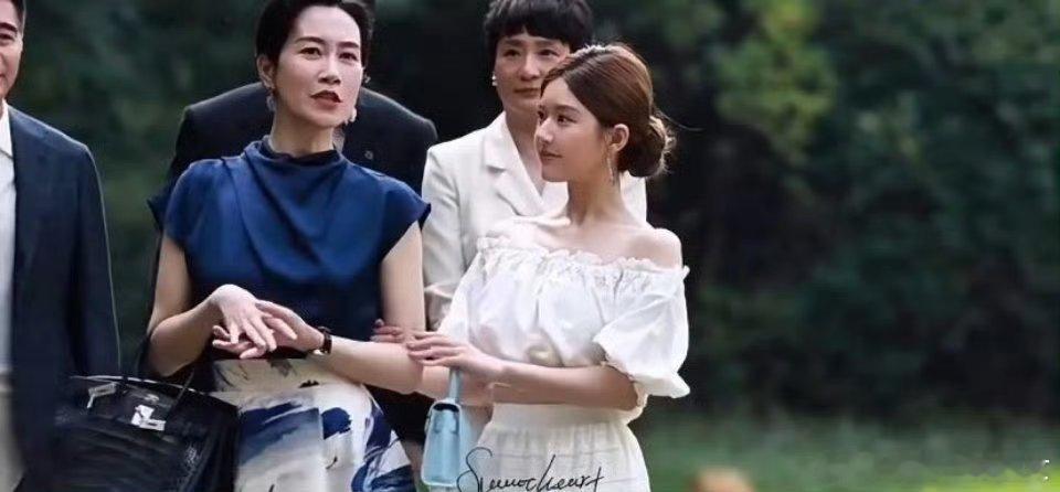 许我耀眼婆婆都比女主有气质 ​​​