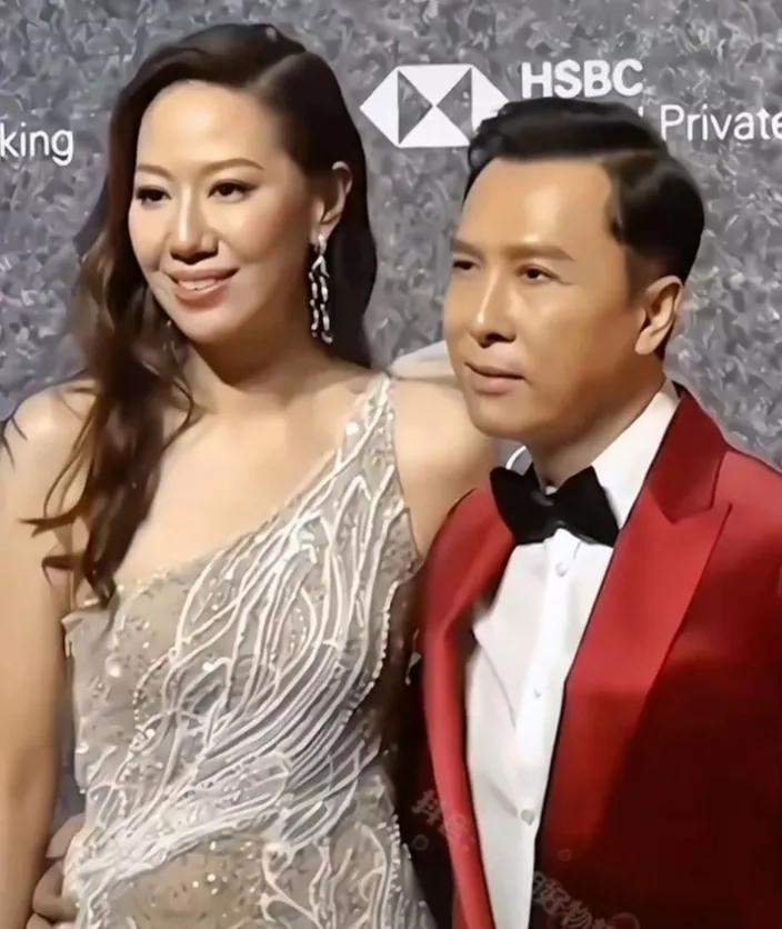 老牛吃嫩草，八对明星夫妻感情，那都是幸福的姻缘走到一起。[感谢][感谢][感谢]