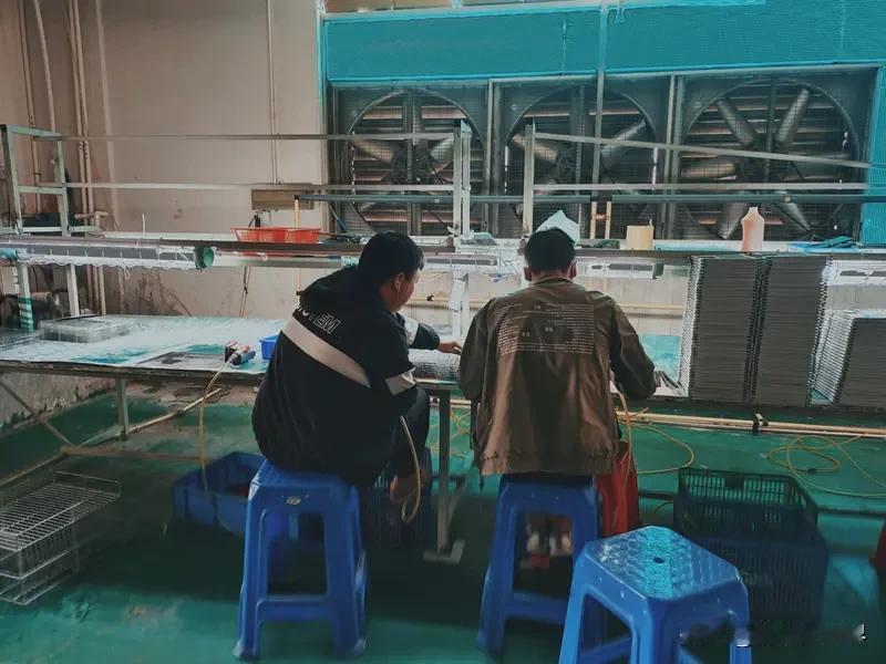 我的打工日记 我的打工日记
今天翻看打工日记，回忆起 2023 年 11 月 1