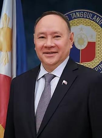 说起近段时间在国际地缘政治舞台上上蹿下跳的那位菲律宾关键政客，大家可能都觉得他底