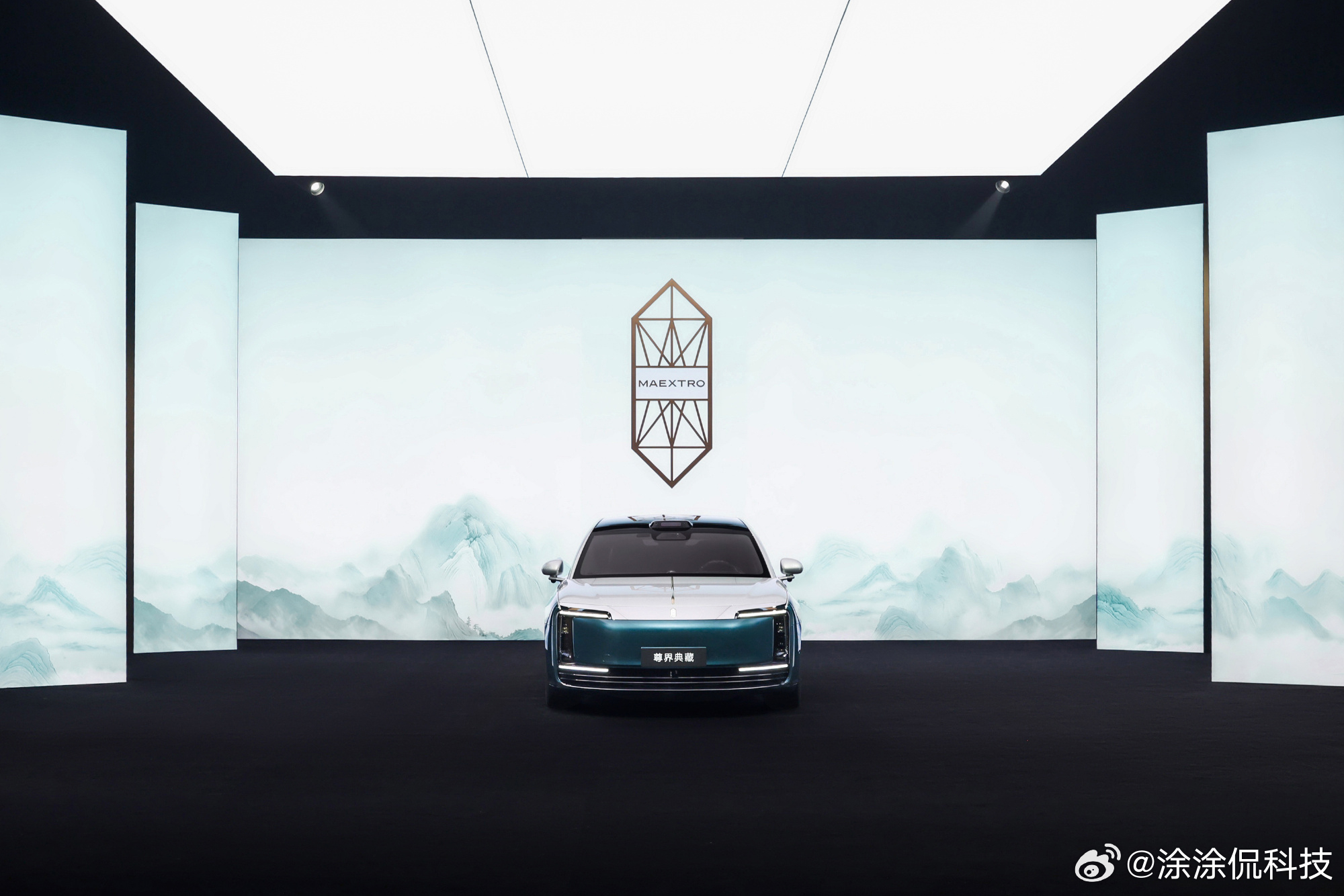 对标迈巴赫S级、奔驰S级这些顶级行政旗舰，中国超豪华品牌尊界新车发布——尊界S8