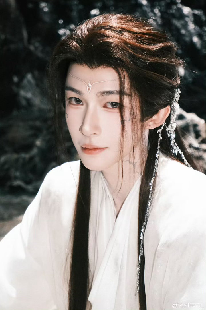 刘宇来浪姐编舞了 浪姐舞台名场面诞生！刘宇编舞的《赤伶+新定军山》融合传统与现代