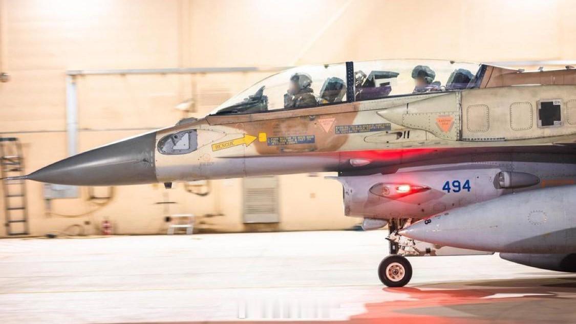 🇮🇱🇺🇸以色列于8月18日凌晨对叙利亚西北部阿布·杜胡尔空军基地发动至少