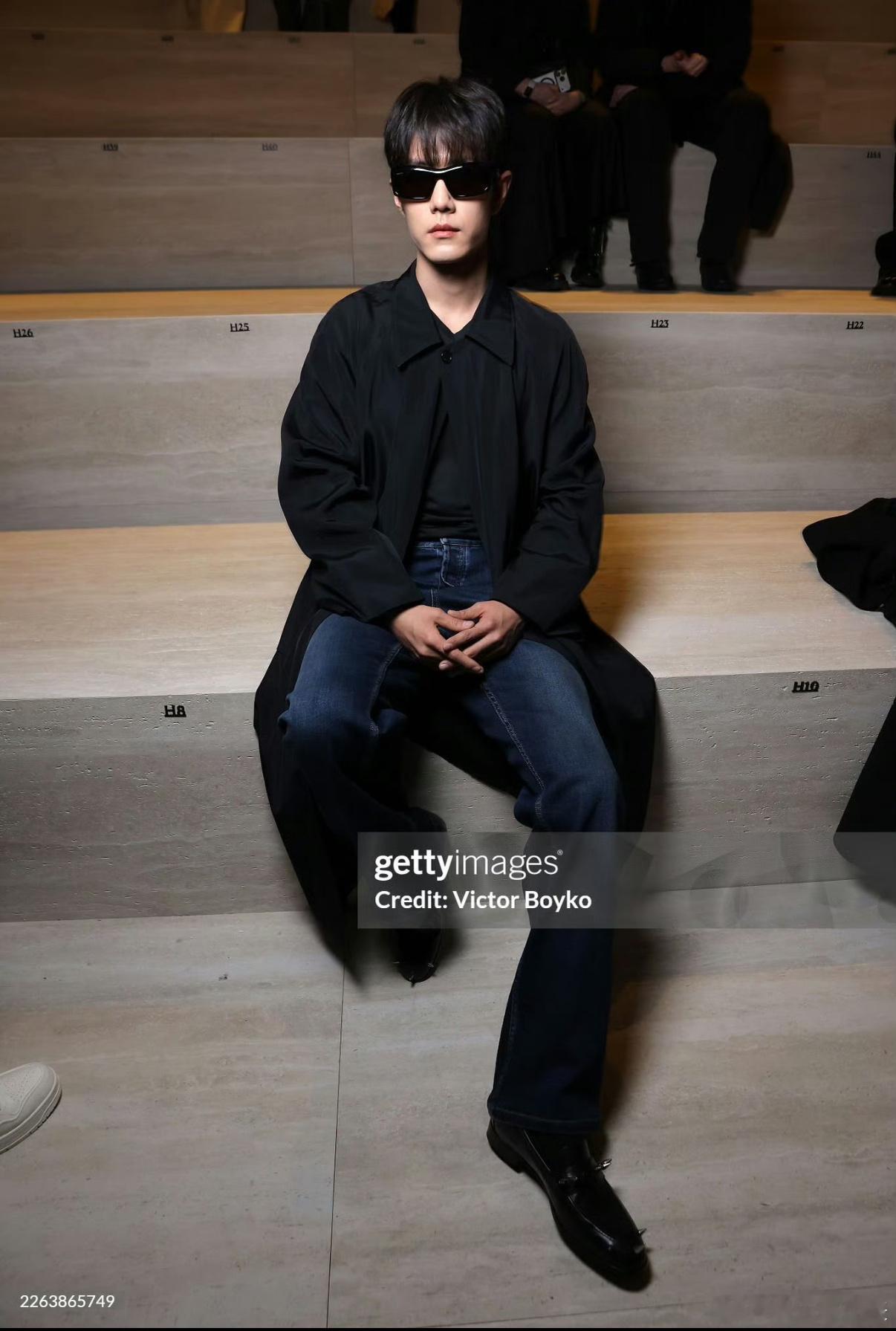 肖战宁艺卓看秀G社生图肖战宁艺卓米兰看秀G社生图 帅哥美女！ 