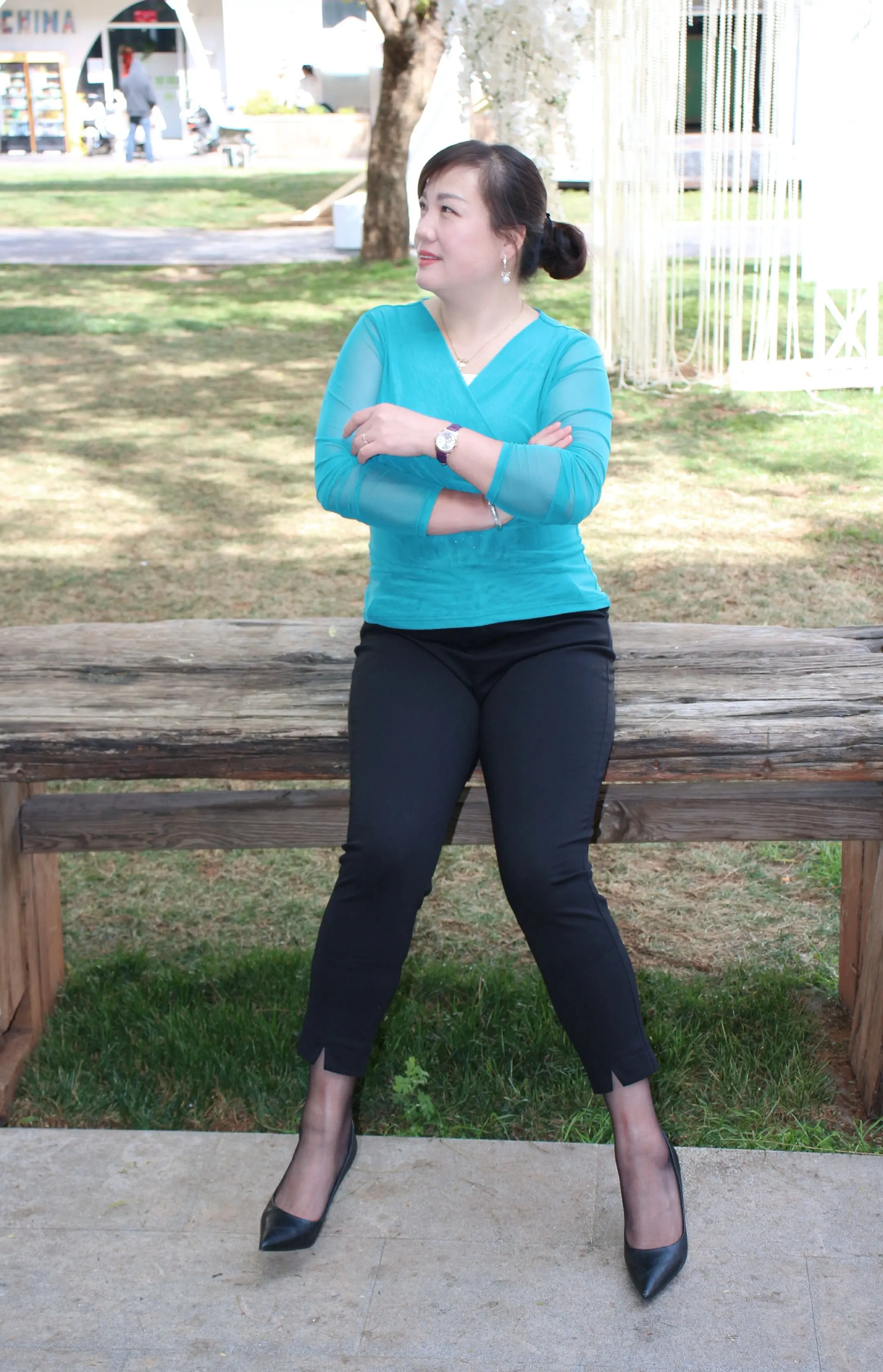 风雨同舟，坎坷同行，不退缩就是自我修行。