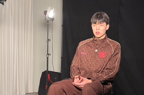 开拓者社媒：杨瀚森分享心中的NBA历史最佳阵容