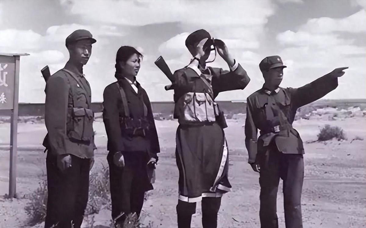 1950年解放军接管边境时，意外发现8名被遗忘了整整四年的国民党士兵，他们当时是