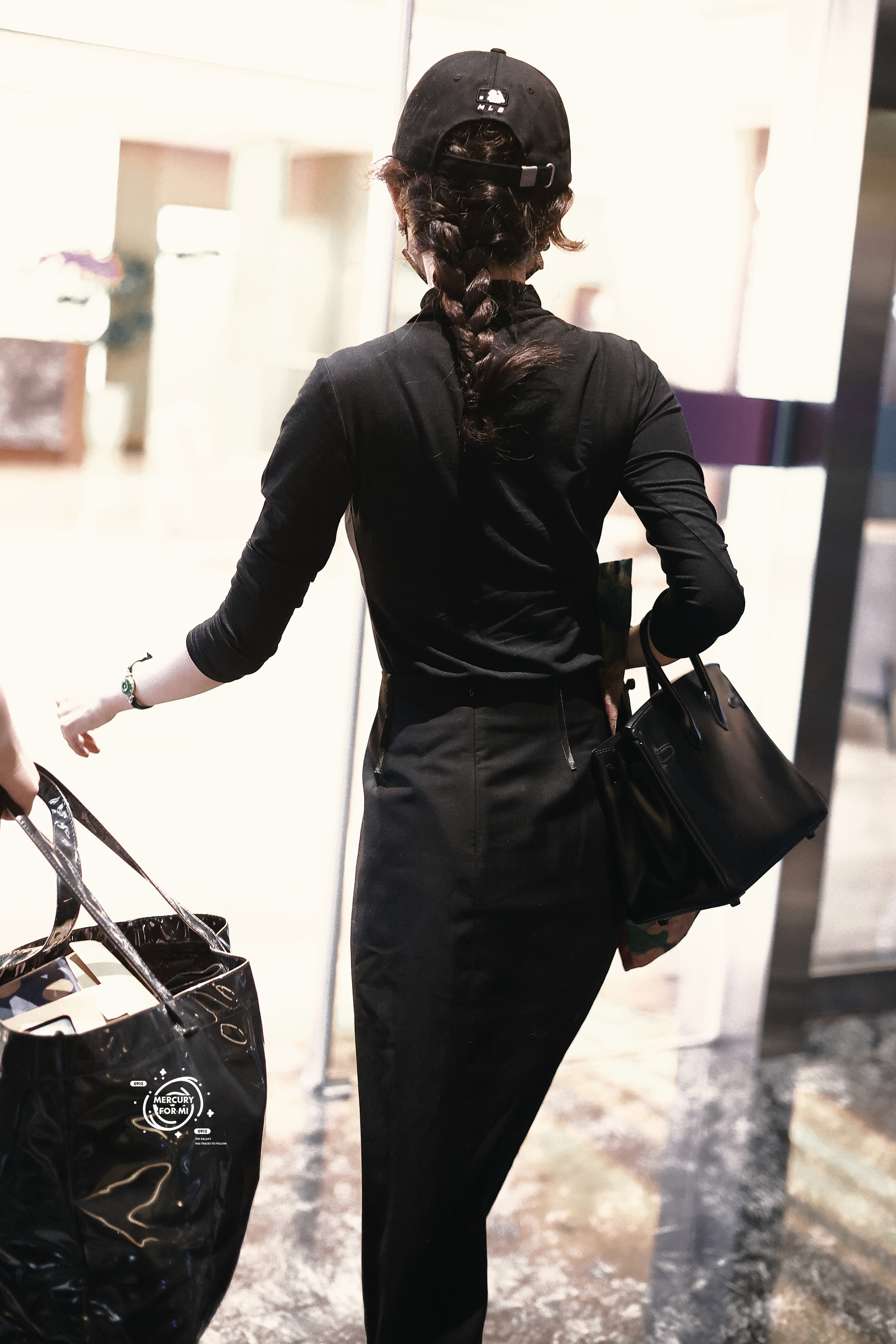 杨幂机场私服果然大幂幂！ 