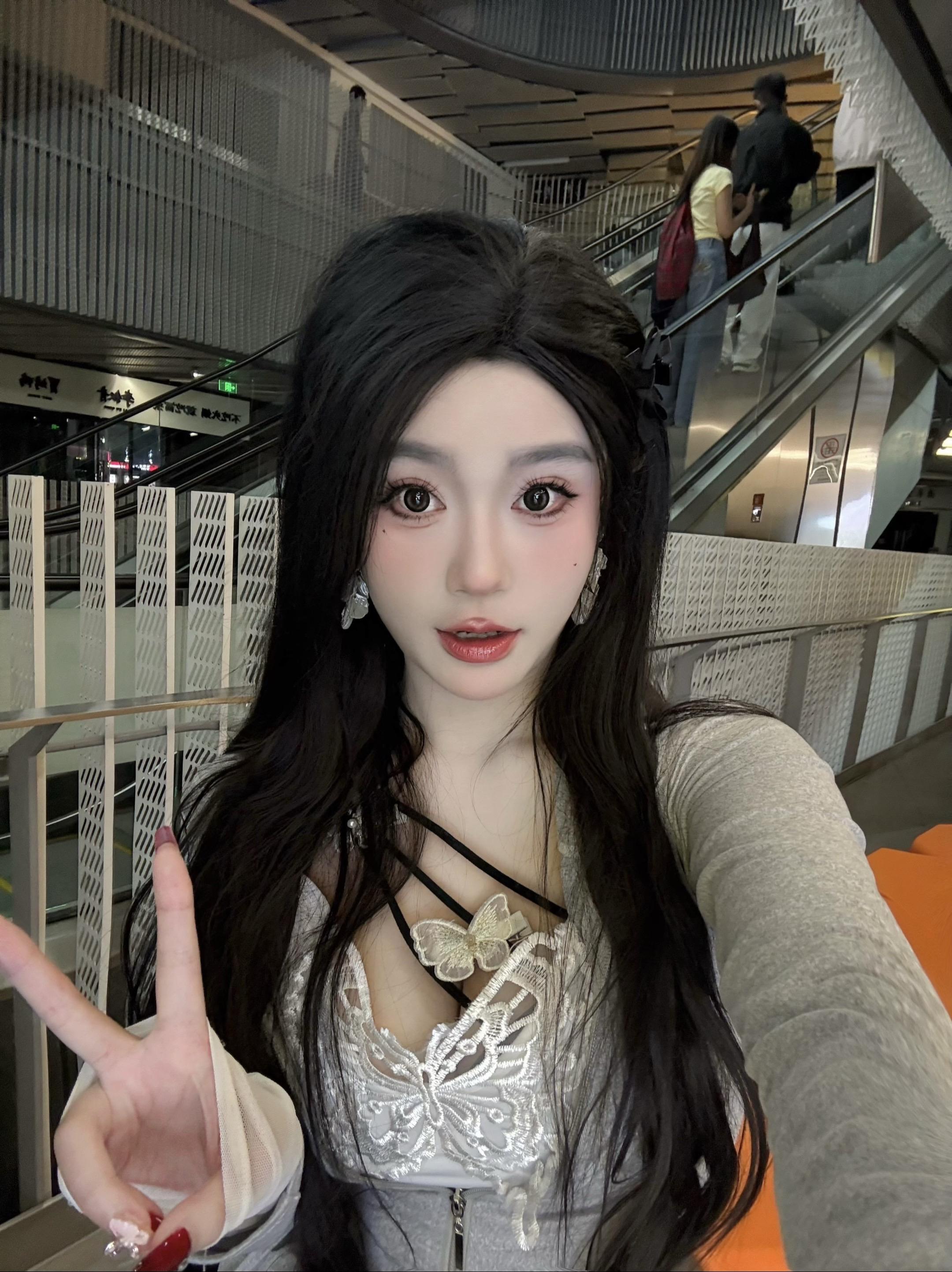 喂 陪我去逛街。