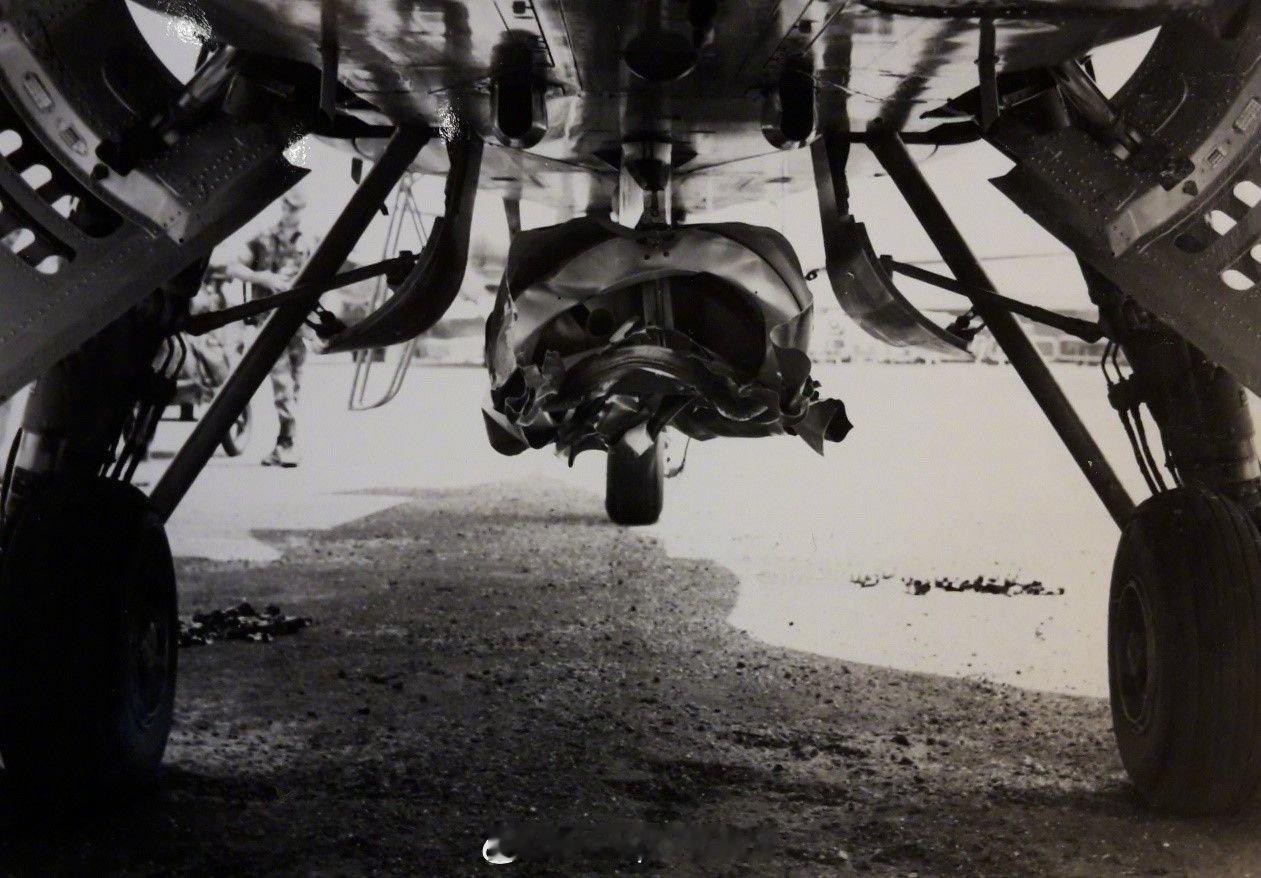 照片中的历史 1981年2月11日，法国空军EC 4/11中队的“美洲虎”战斗轰