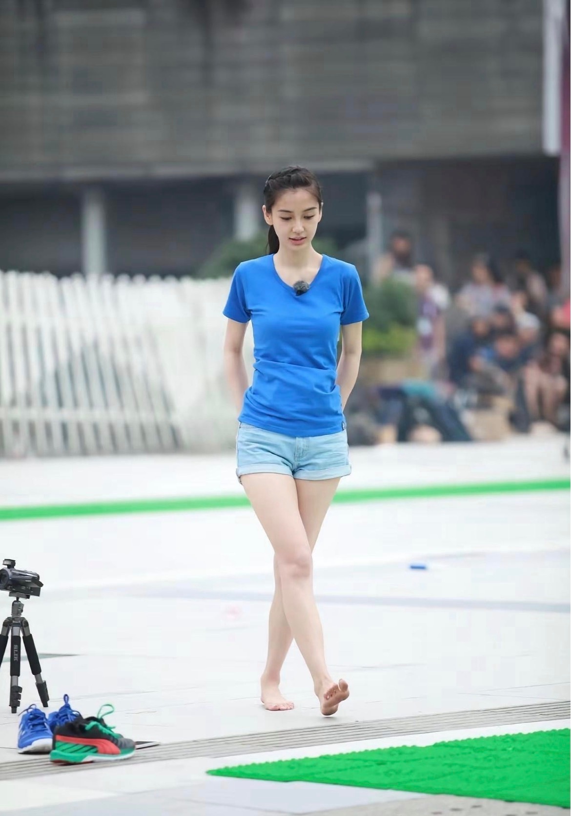 Angelababy杨颖参加初代跑男时的样子，那时候才二十多岁，好清纯啊！ ​​