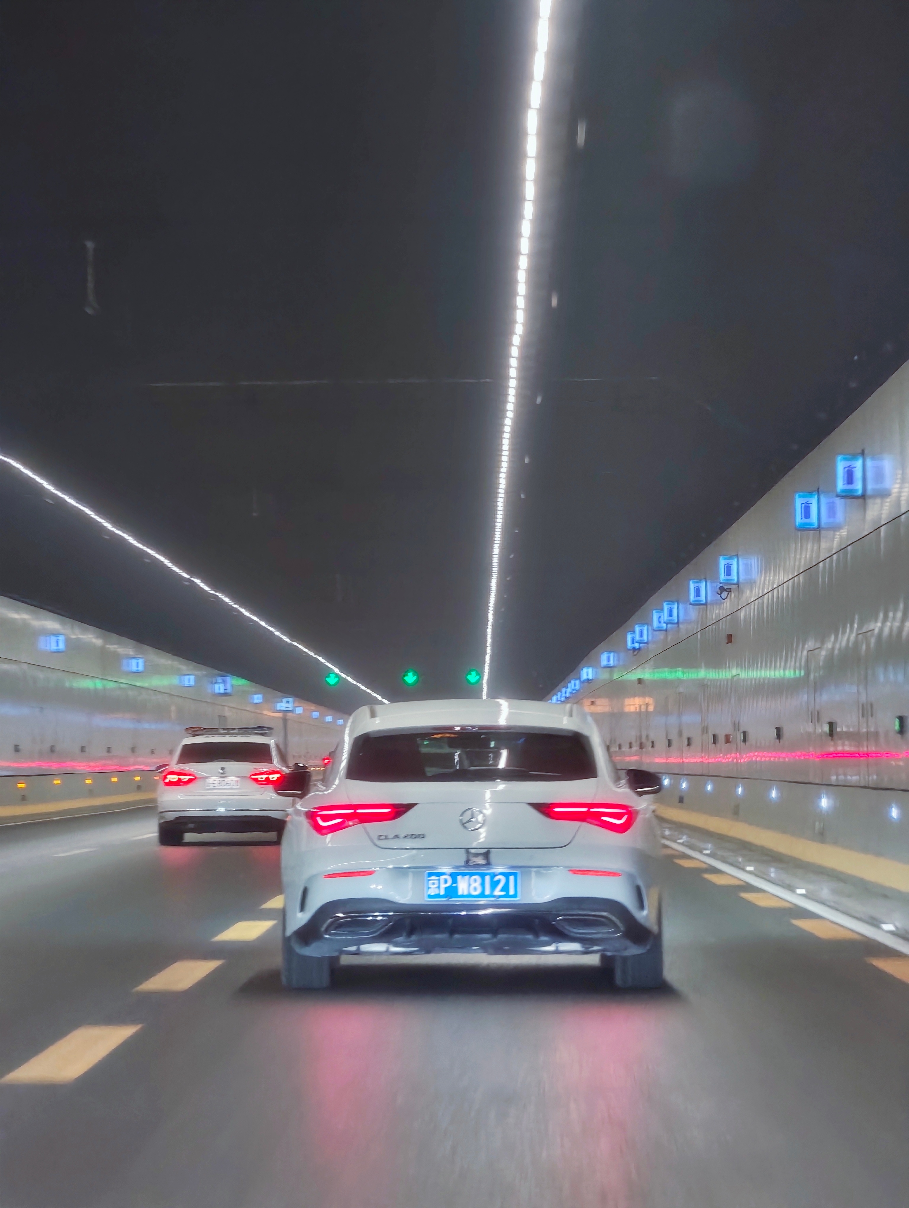 CLA 猎装，算不算当今最小众的民用旅行车🤔曾经的奔驰猎装高不可攀，如今也泯然