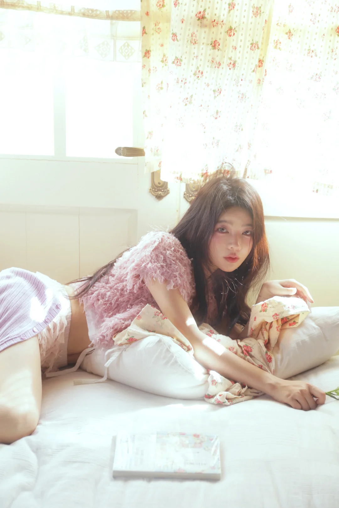 风蜷在她的发梢睡着了🌙