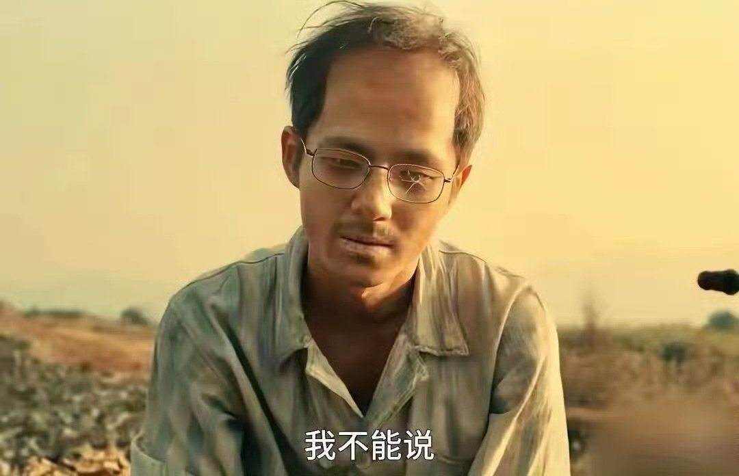 #刘昊然从水灵灵到干巴巴# 昊然在《解密》中的形象颠覆太震撼！曾经水灵灵的少年，