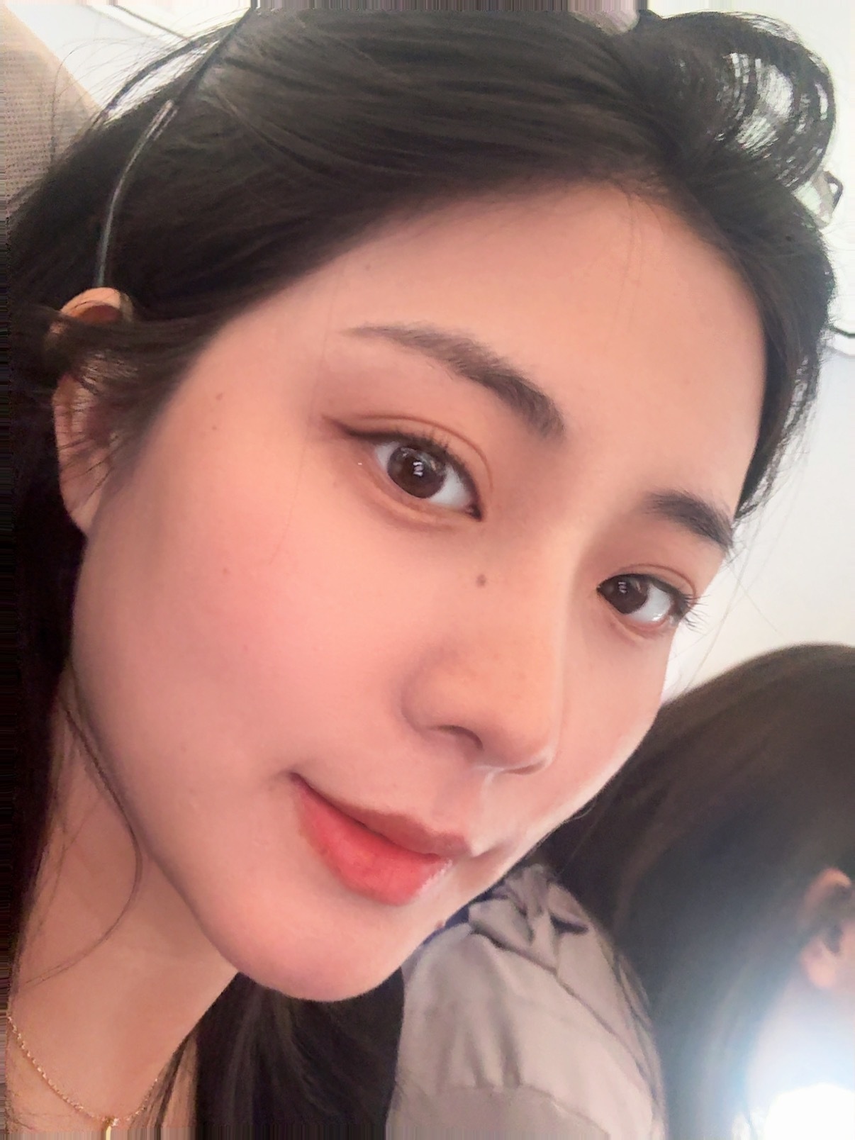 到啦到啦～ 在飞机上撸的妆，怎么样？ 深圳·深圳宝安国际机场