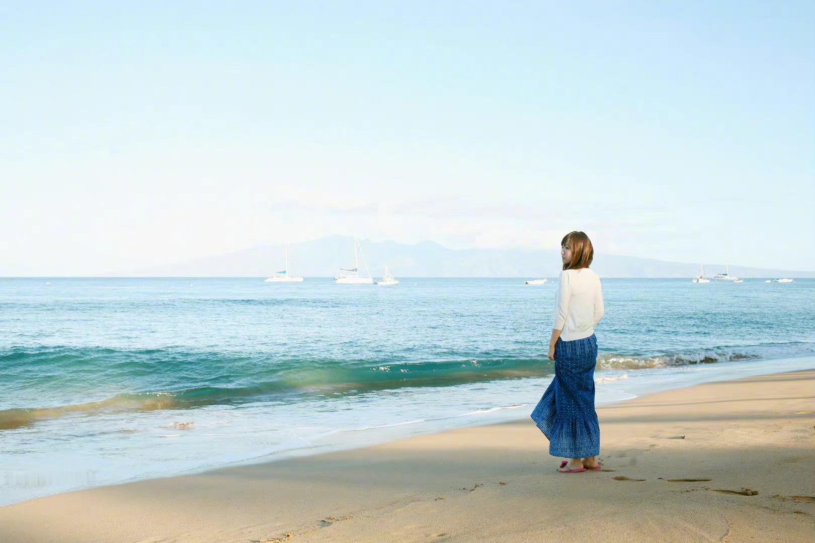 保持对自己言行的觉察力，以确保自己不会陷在潜意识的惯性里，要用当下的自己，去替换