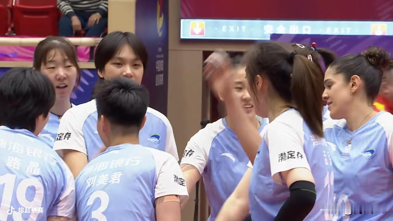 天津女排主场输球了
      天津女排在新赛季排超联赛主场0：3负于北京女排。