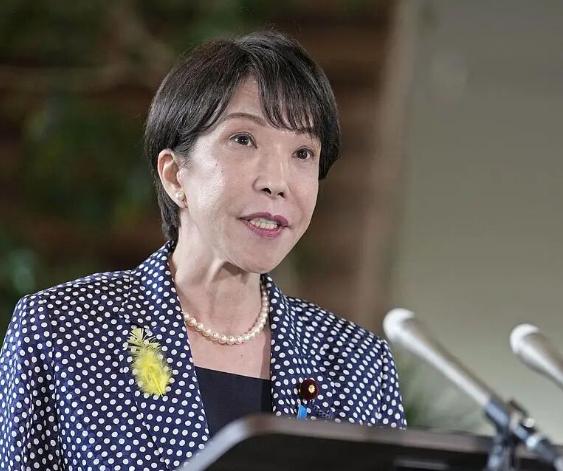 别看日本现在对着中国又是抗议、又是调查、又是扩军，实际上它心里非常清楚，自己面对