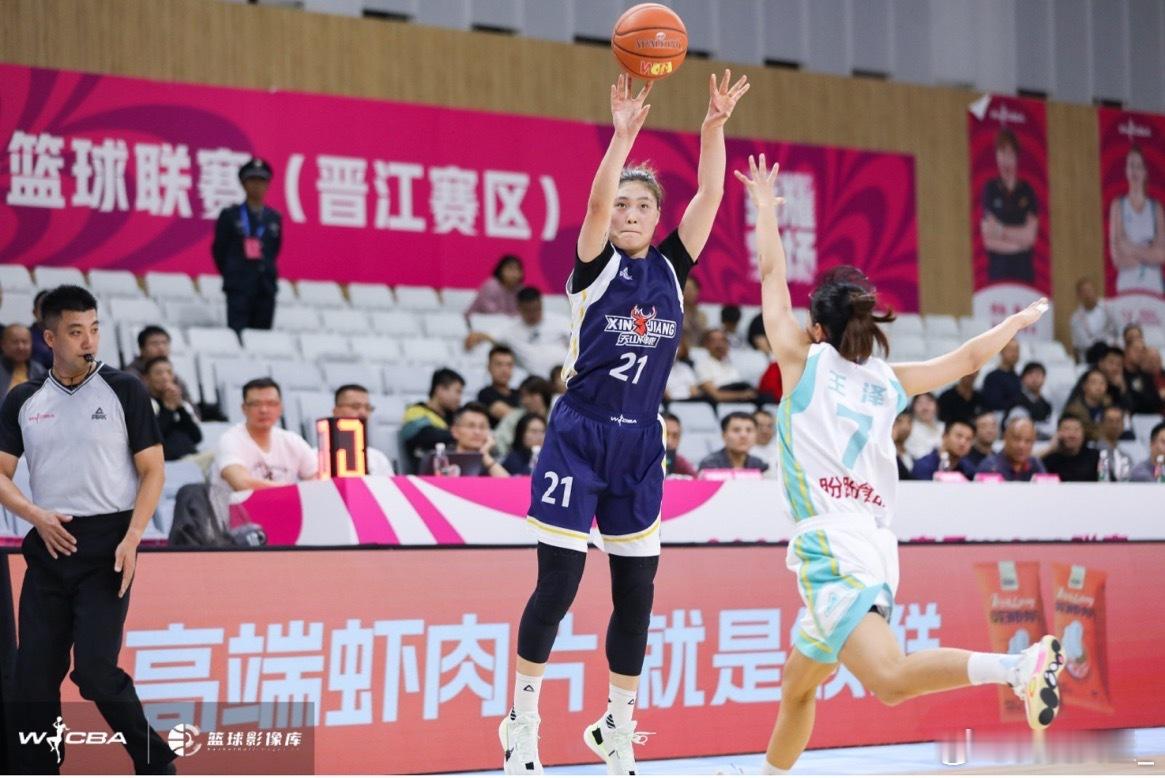 【张玲阁新赛季回归河南女篮】#探营wcba球队# 据我爱女篮了解，上赛季租借加盟