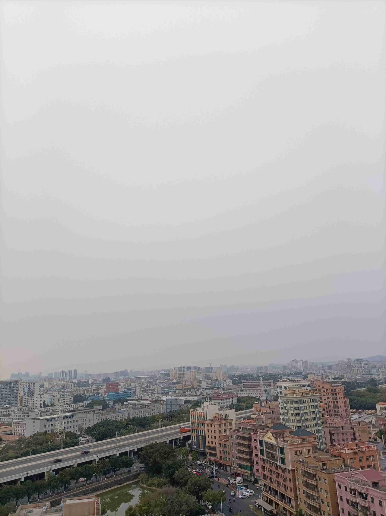 我的今日状态：😁轻松愉快
我这里的天气：🌤️多云今日深圳多云，气温9度到16