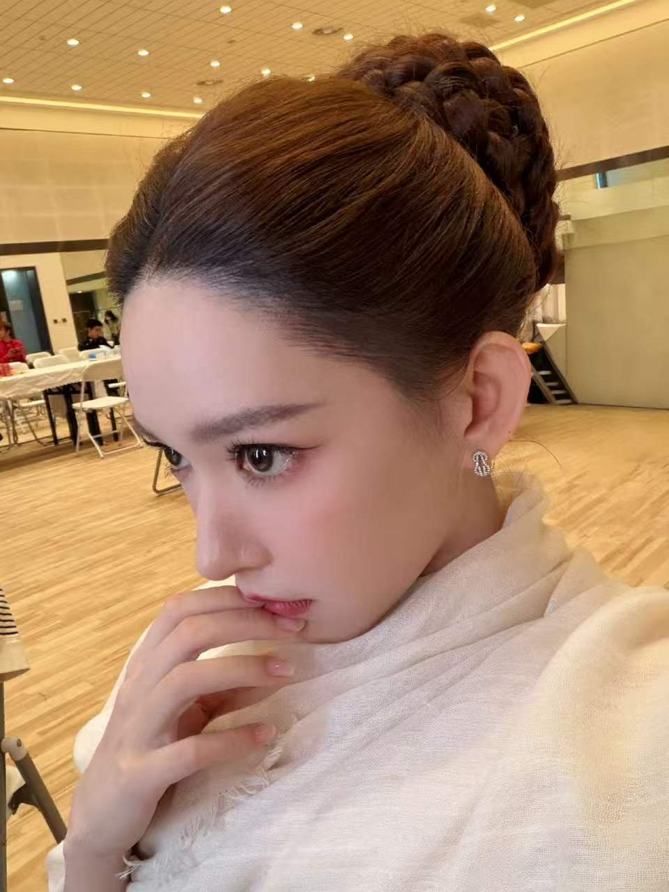 程潇晒与林允李思潼合照程潇期待有更多工作 程潇期待有更多工作！ 
