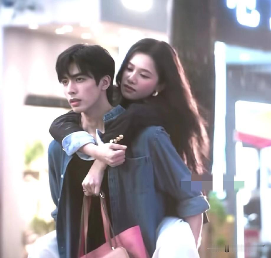 《野狗骨头》苗靖没有选择跟妈妈离开，真的让人心疼但又觉得她的选择是正确的！其实魏