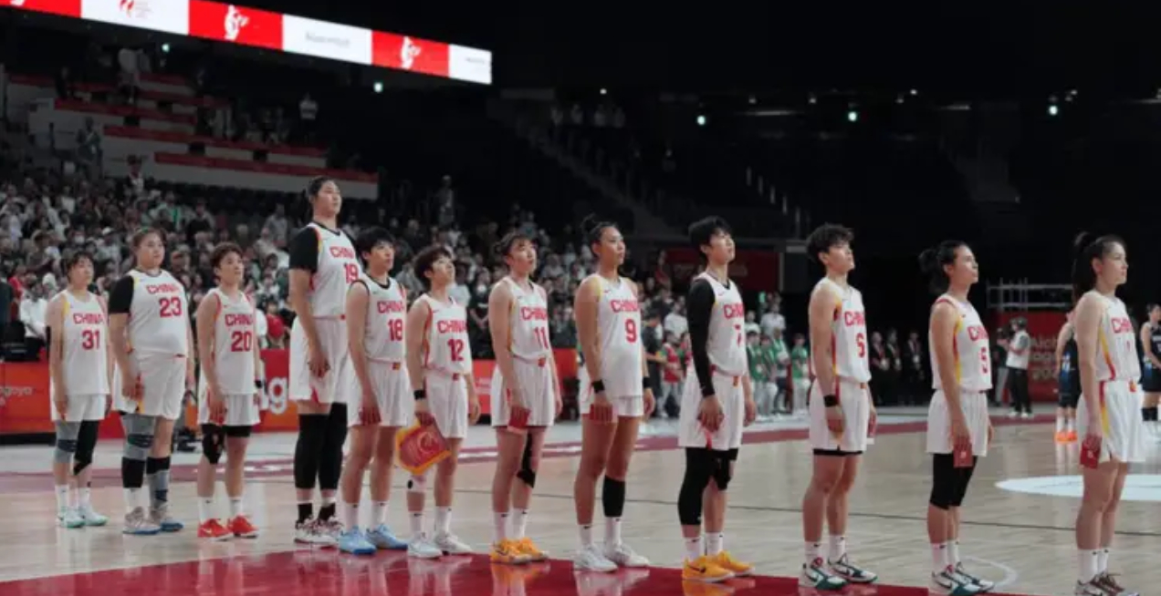 中国女篮训练万次投篮，亚运会半决赛对韩国一记三分不进！       刚刚结束的亚