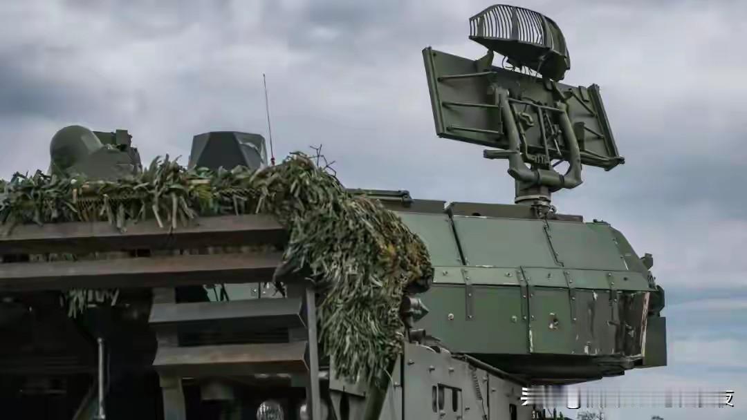 攻击普京官邸！乌军发射近百架无人机，特朗普：太糟糕了