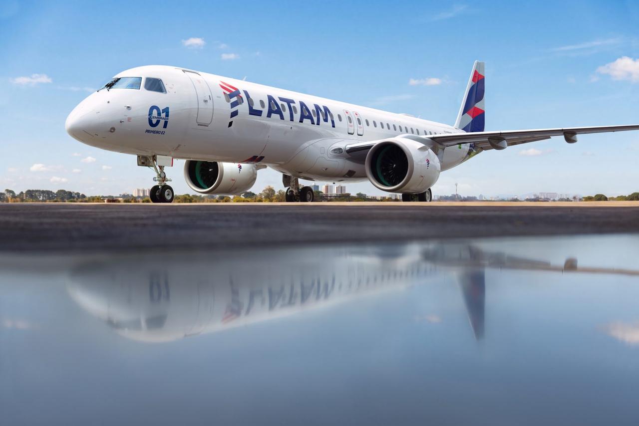 巴西LATAM航空公司接收首架巴西航空工业公司生产的E195-E2客机，据该公司