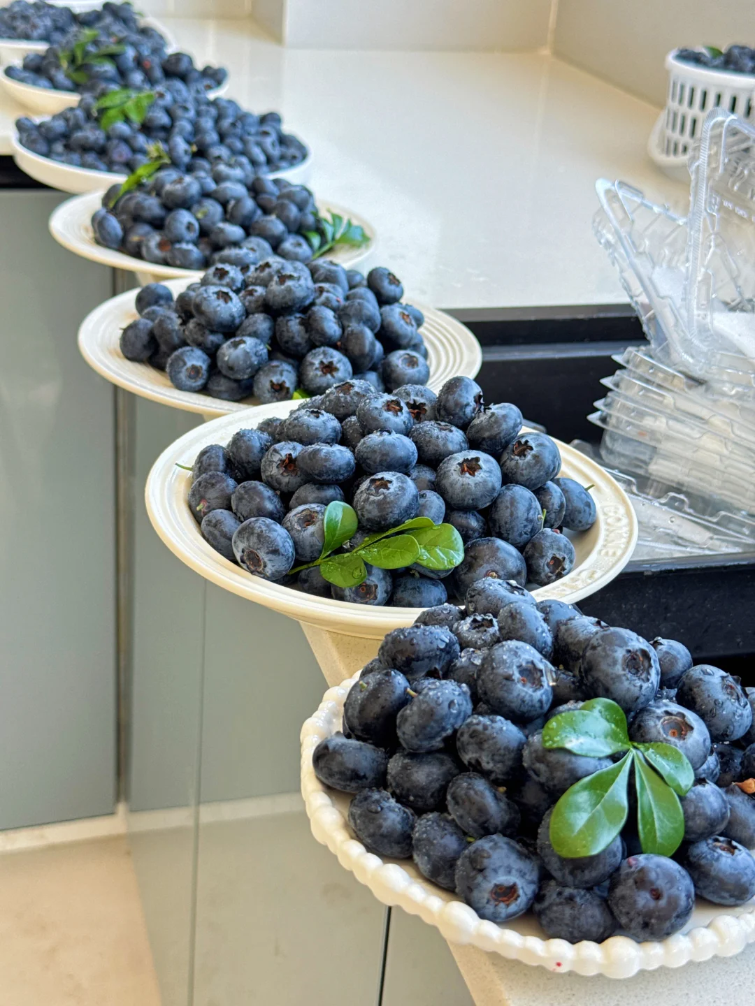 花香蓝莓口感巅峰期啦，嘎嘣脆，蜜甜带花香！