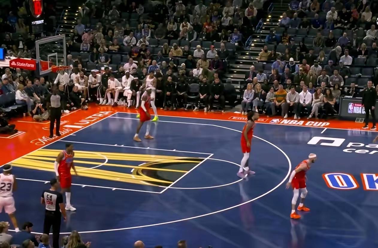 雷霆再这样下去，恐怕就没有朋友了
今天大胜太阳，可以看出来雷霆的可怕战斗力
湖人