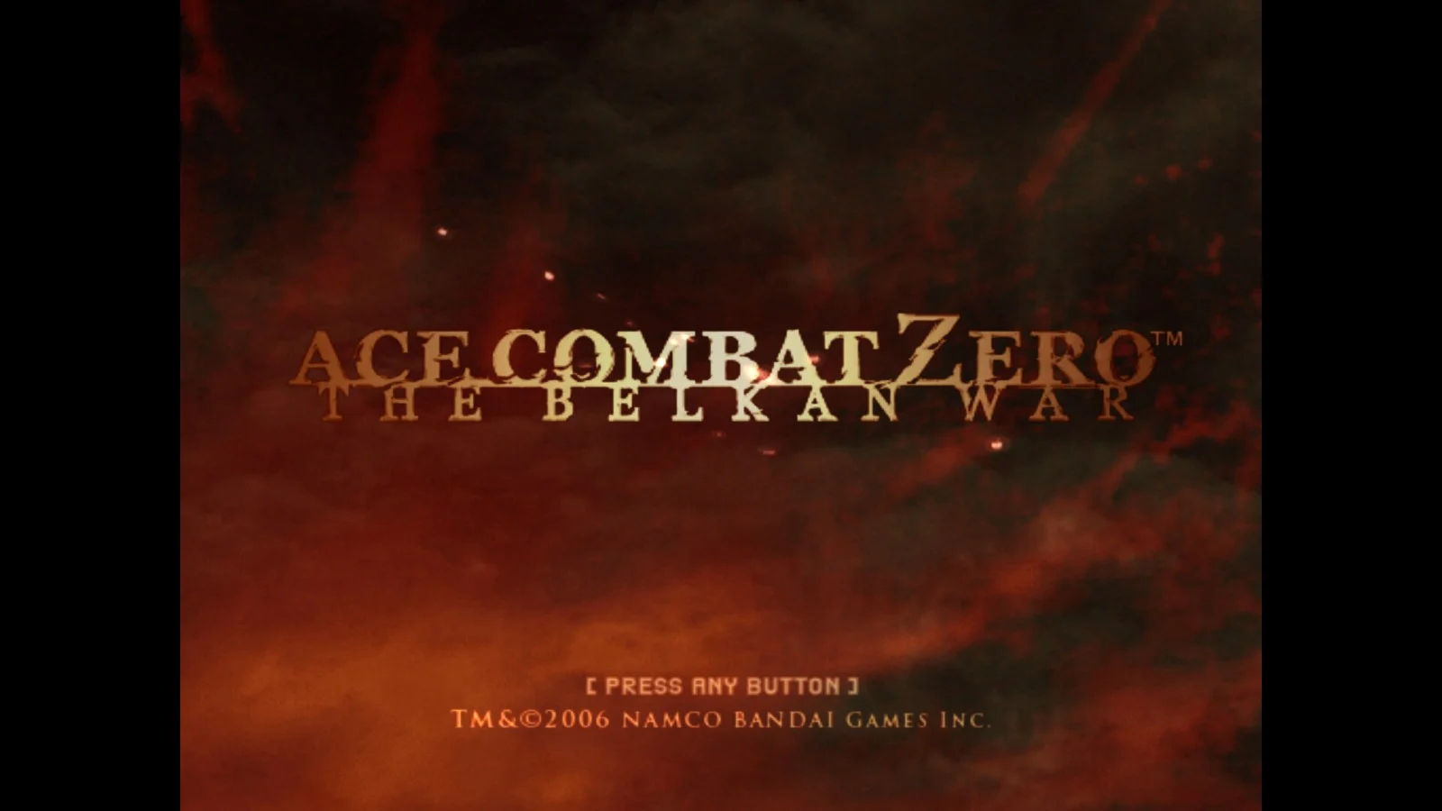 《皇牌空战 ZERO》于今日起以独立应用程序的形式推出，本作为《皇牌空战8：希孚