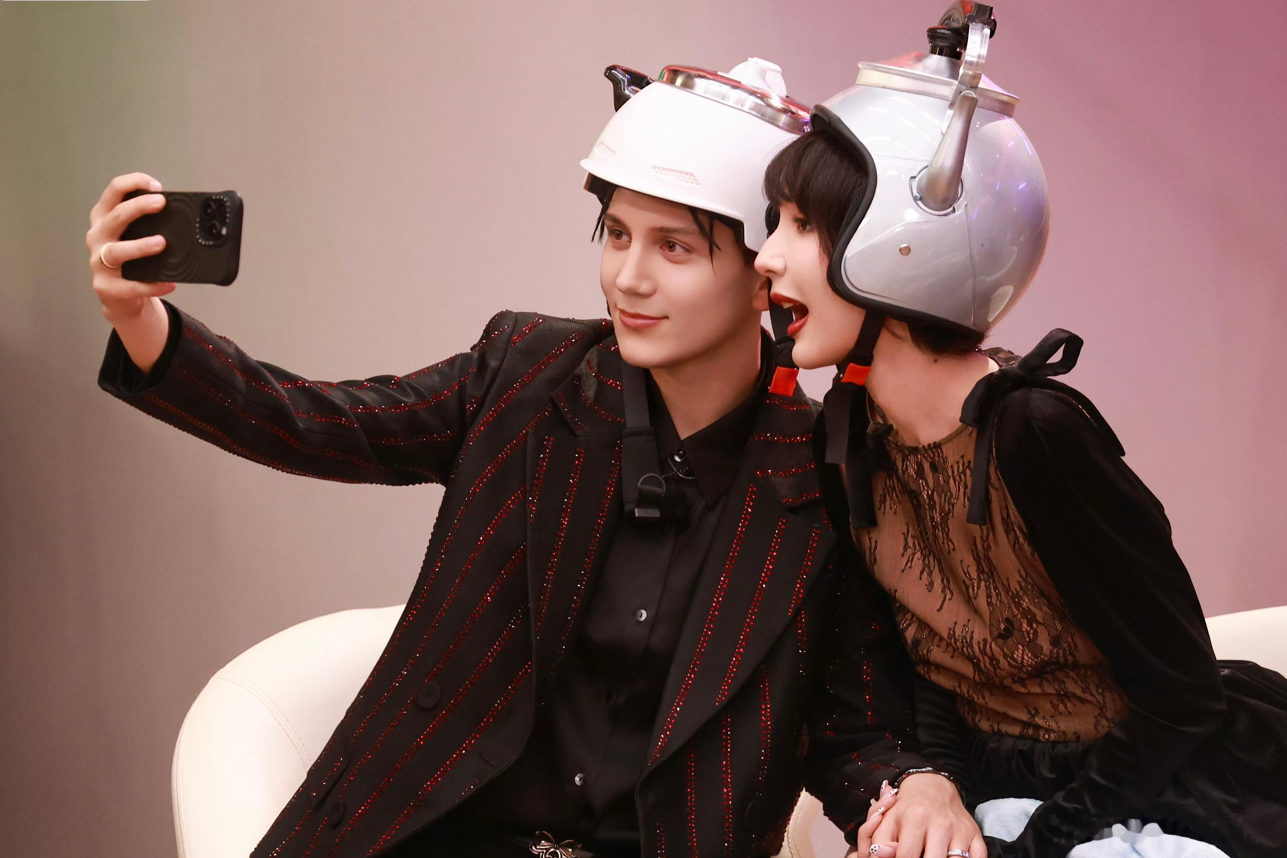 艾热说亲密关系中的安全感就像手机信号 夫妻间的安全感确实就像手机信号，一有距离就