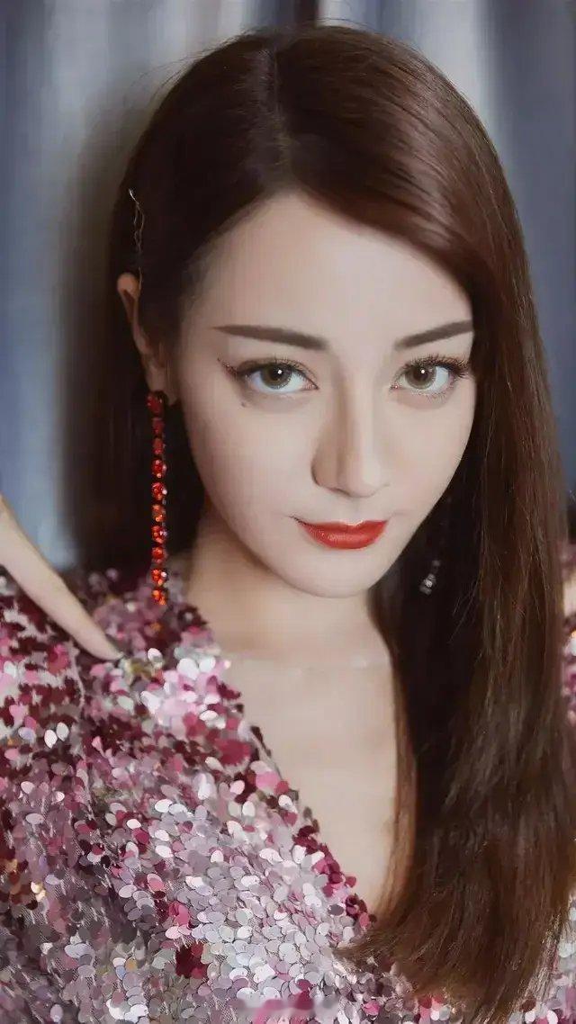 迪丽热巴演技迪丽热巴演技派女神的蜕变之路！从纪云禾的复杂心理，到白凤九的为爱执着