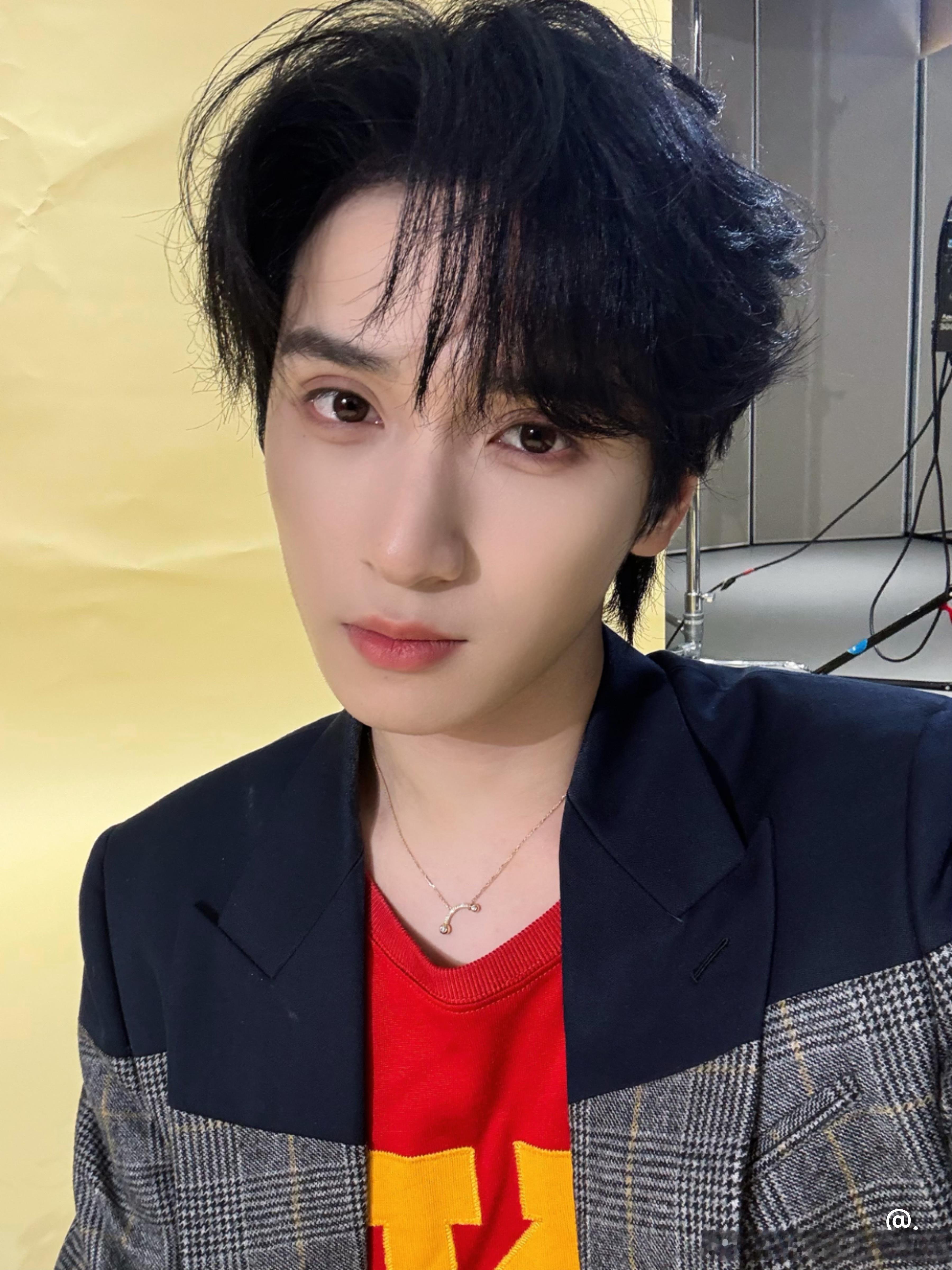 严浩翔  yhx严浩翔 时代少年团第一rap担 yhx严浩翔 廿二共赴浩曦启序 
