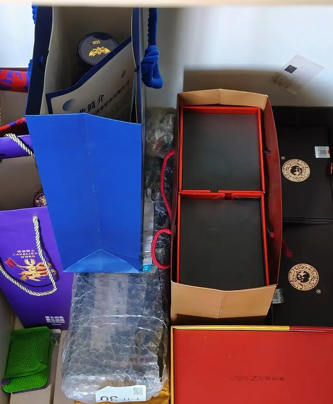 快去看看你家酒柜，好多人当宝贝存着的酒，其实正在慢慢变成一瓶“白开水”
别不信，