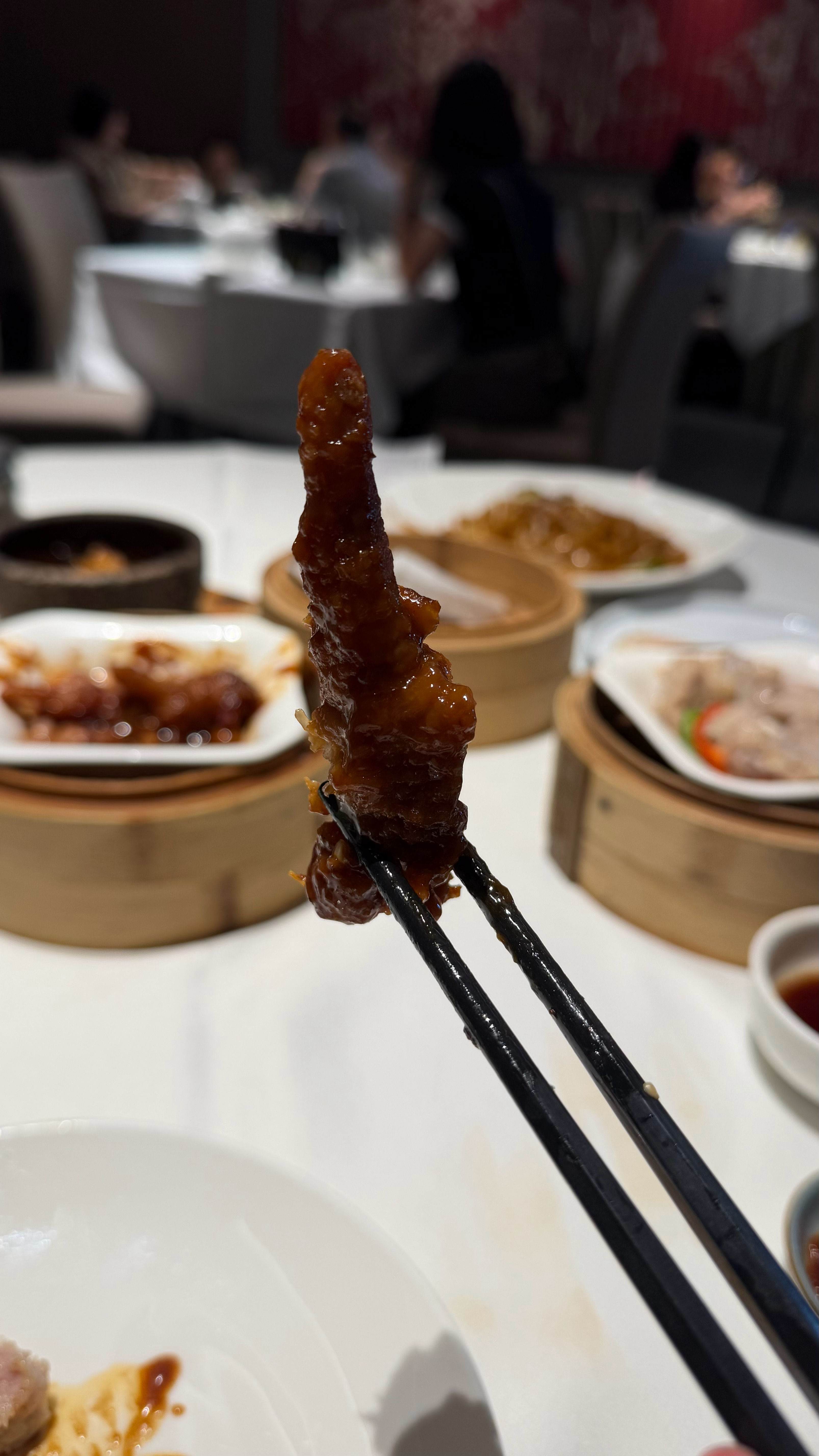 对忤逆单依纯的人的态度 