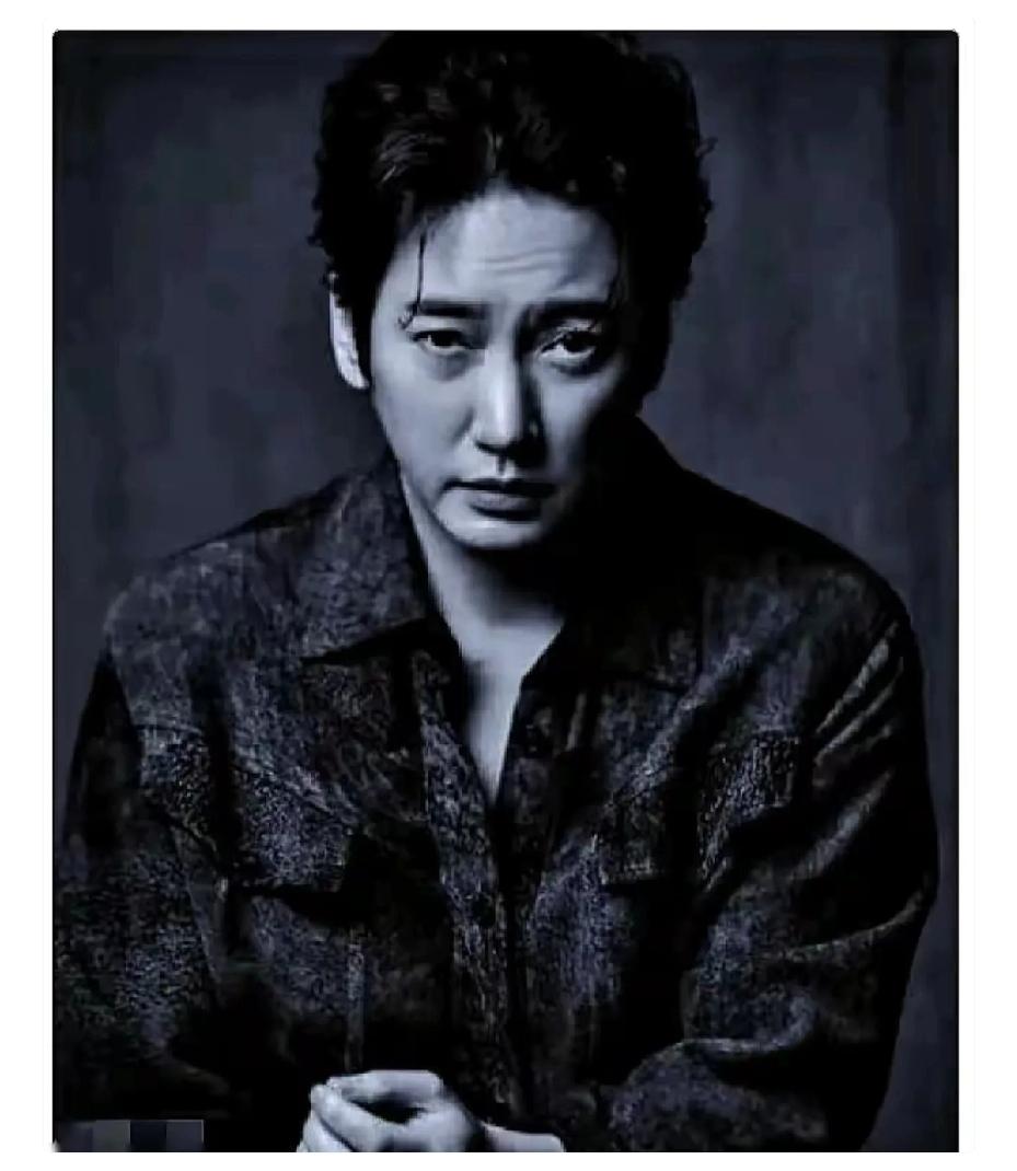 45岁，没成家，父母姐姐全走了。这得是多深的绝望？3月26号，演员李尚宝在家里悄