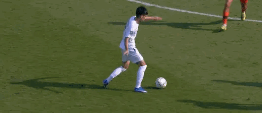 乌兹别克斯坦有实力压着中国队打，甚至可以10-15分钟压到我们过不了半场，这是事