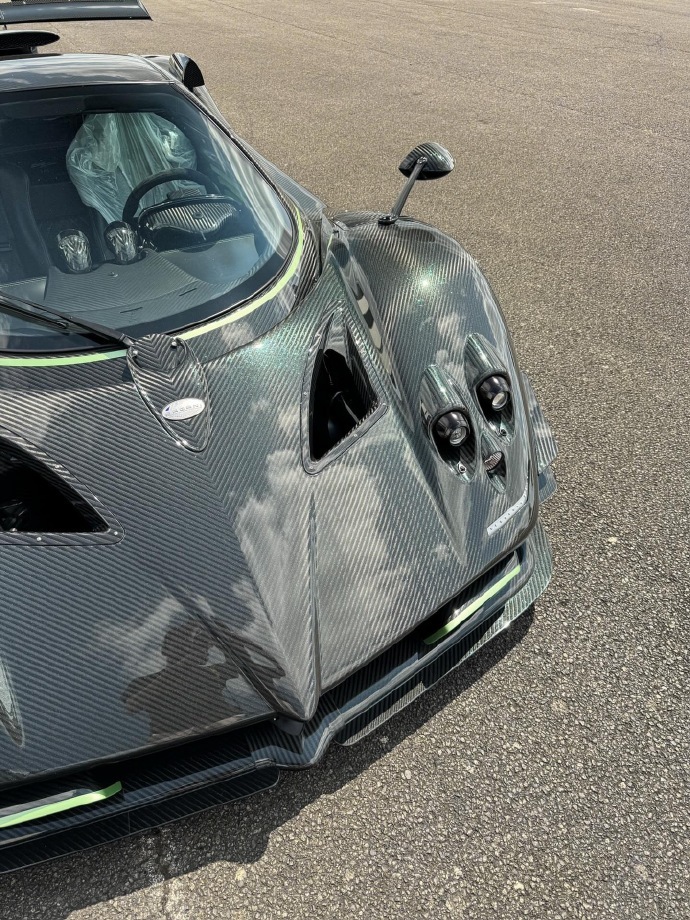 帕加尼 Zonda Diamante Verde 简直太惊艳了！动力上，搭载 7