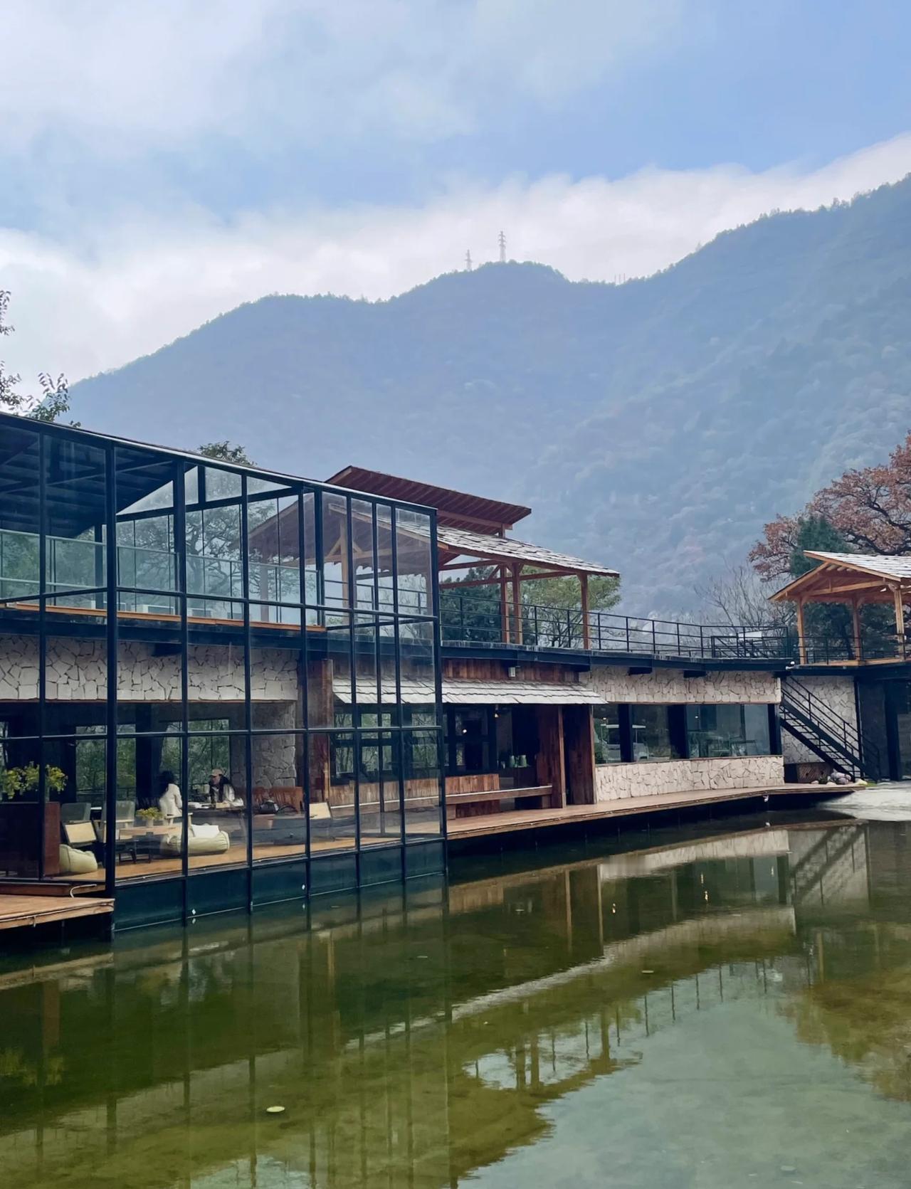 西安周末｜来一场与自然的约会
西安打工人的治愈据点就在进山计划！推窗即揽秦岭苍翠