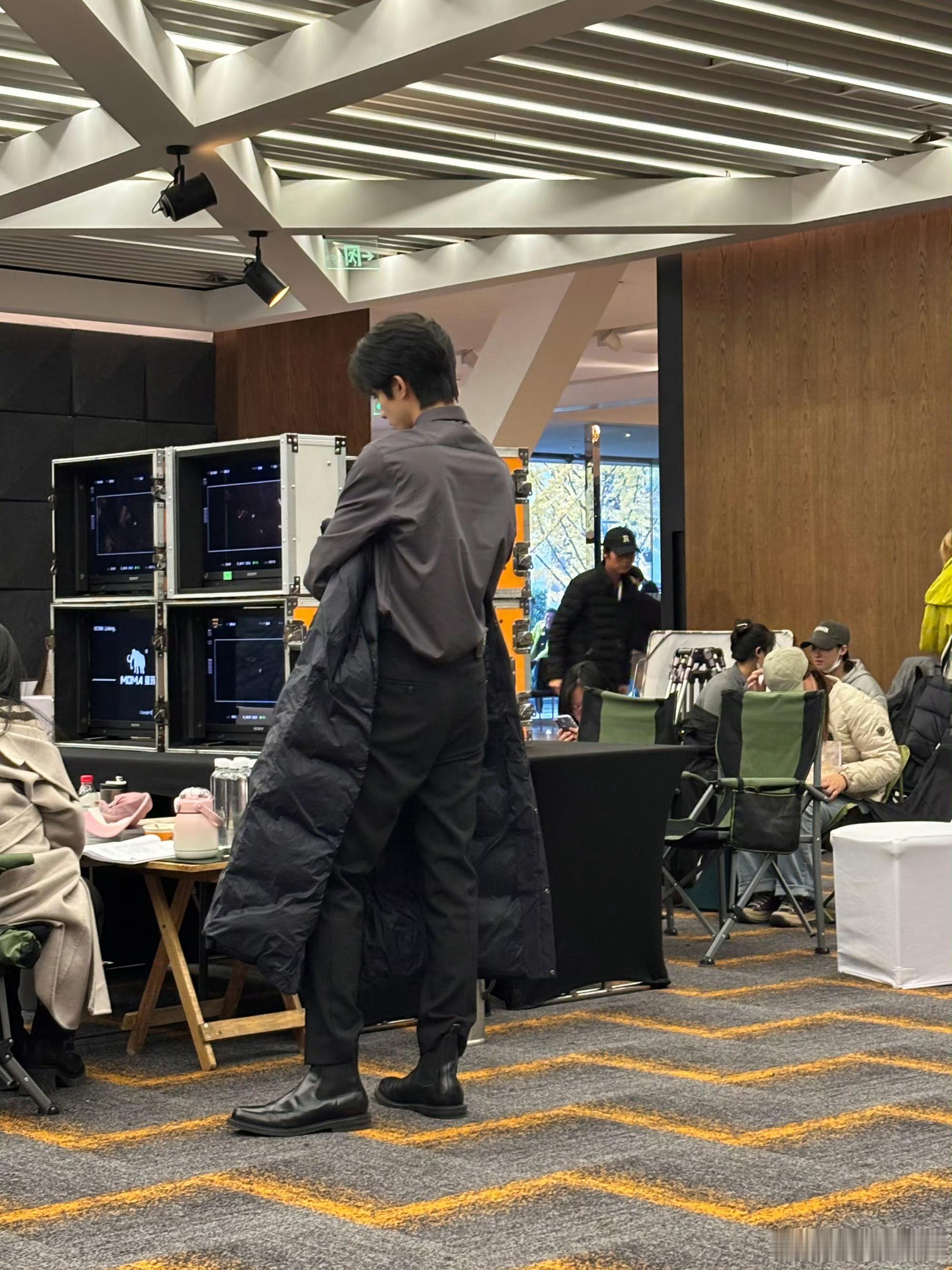 宋威龙 我让你挑 这道送分题，犹豫一秒都是傻瓜，我选林屿森