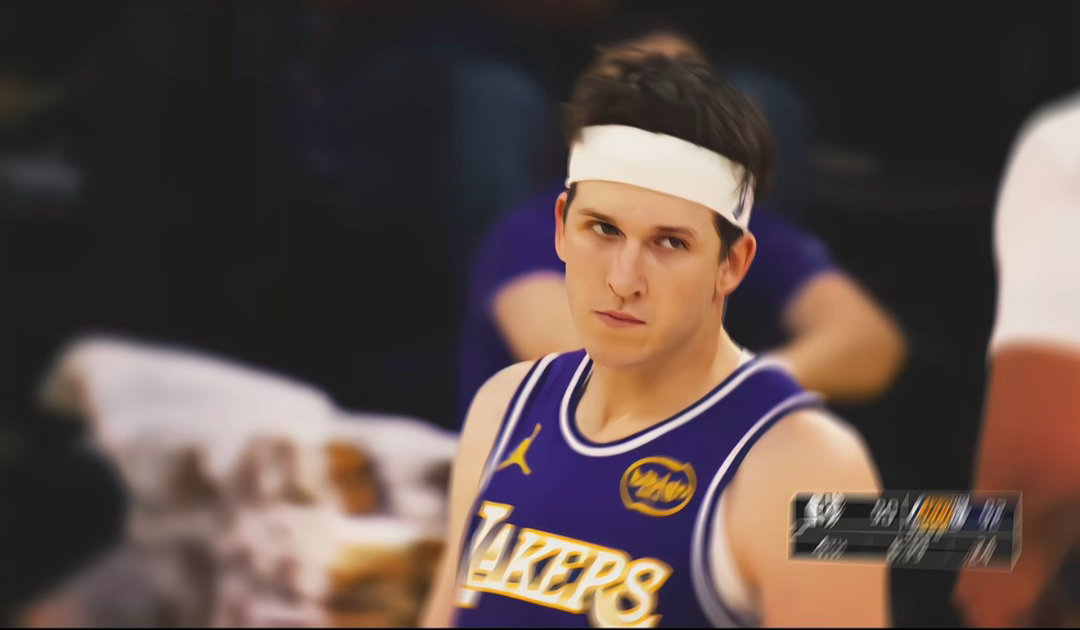 这个眼神我相信在季后赛，我依然能够看得到！洛杉矶湖人奥斯汀里夫斯